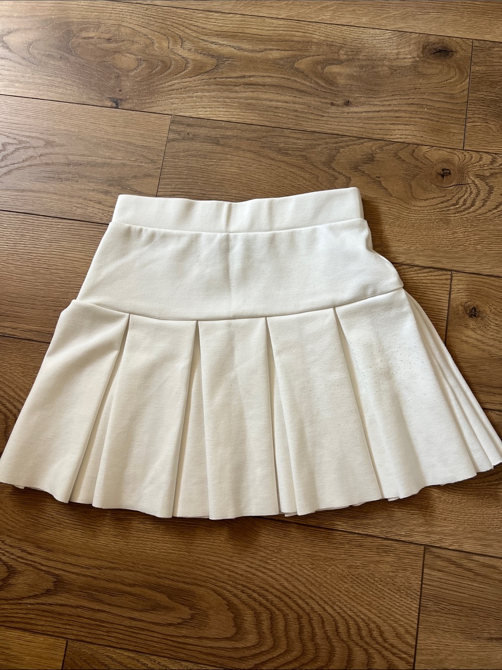 Lioness Women’s White/Cream Pleated Skirt